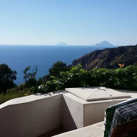 Anoeta Casetta Eoliana Lipari,pool,sauna * Λίπαρι